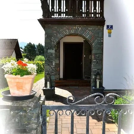 Accommodatie bij particulieren Art-rooms-gästezimmer *